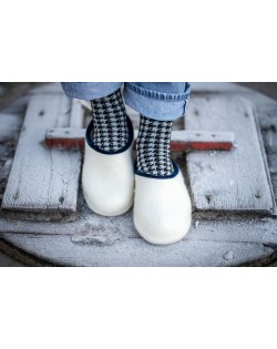 Backless felt slippers of virgin sheep wool, wool white-blue, handmade by Haunold