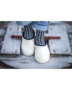 Pantofole  aperte Haunold di feltro in pura lana, bianco lana-blu, fatte a mano