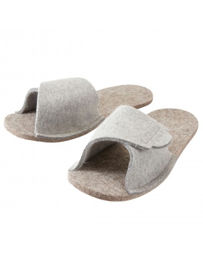 Haunold Felt overshoes in grey which can be adjusted with the Velcro fastener