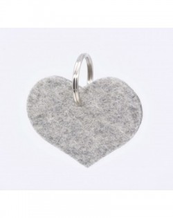 Schlüsselanhänger Herz aus Filz in grau aus reiner Wolle von Haunold
