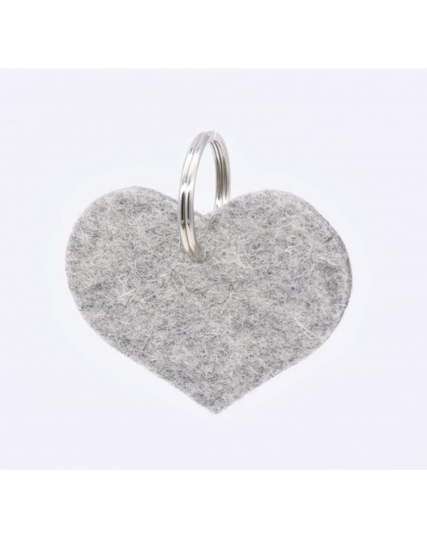 Schlüsselanhänger Herz aus Filz in grau aus reiner Wolle von Haunold